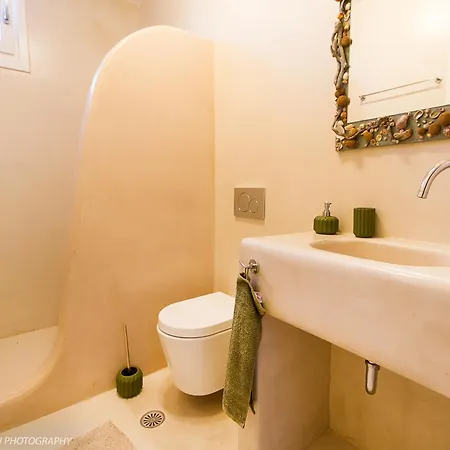 Aerides Villa *